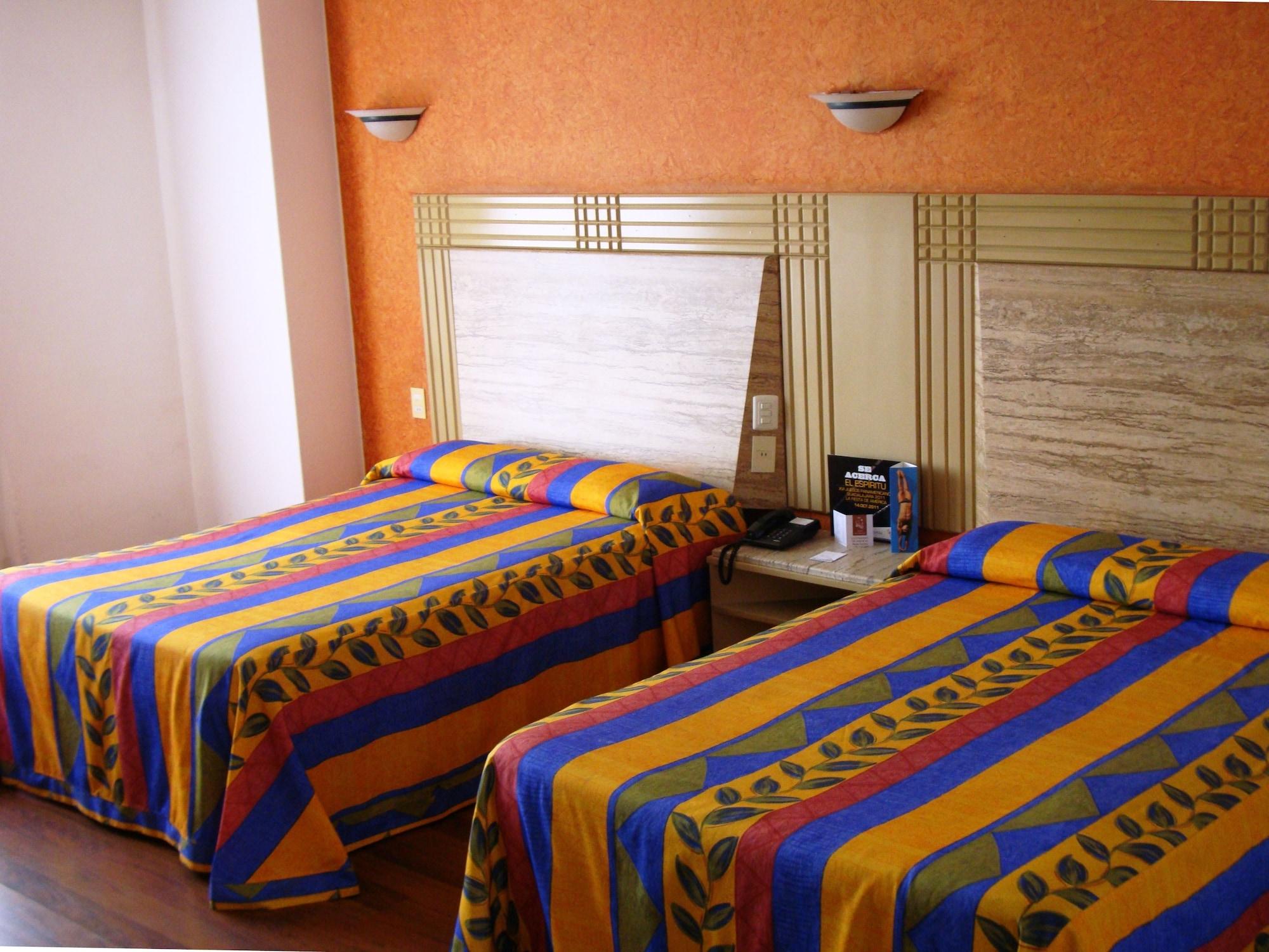 Hotel Cervantes Гвадалахара Экстерьер фото