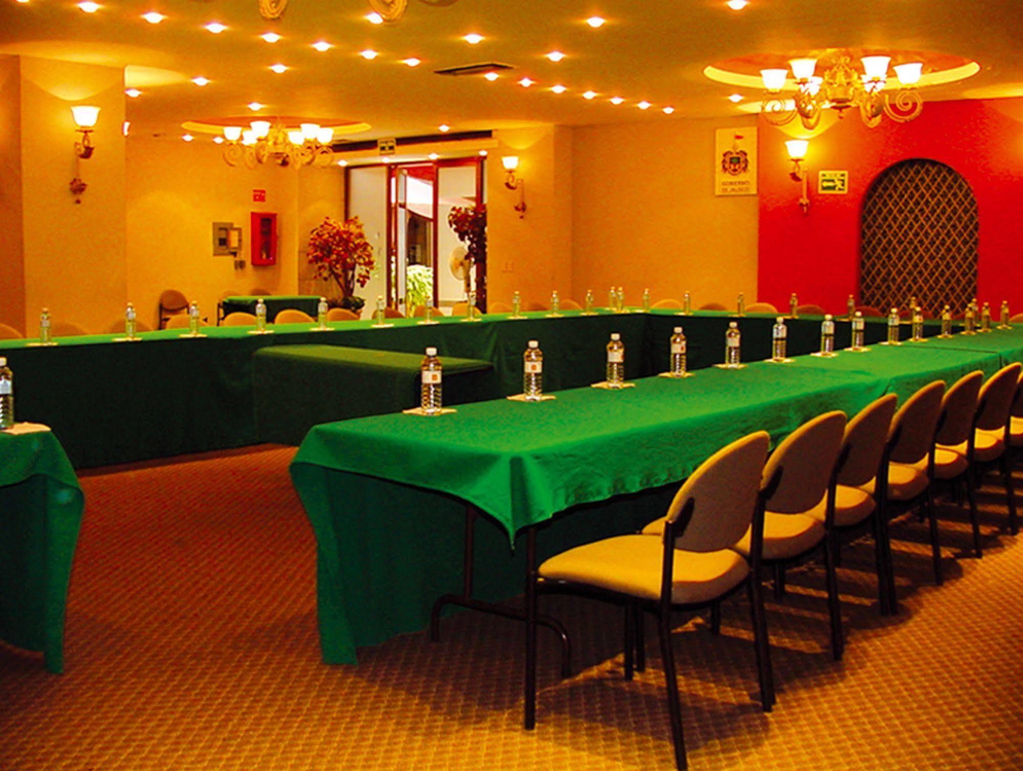 Hotel Cervantes Гвадалахара Экстерьер фото